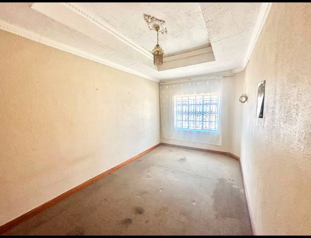 2 BEDROOM TOWNHOUSE FOR SALE IN PENINA PARK
